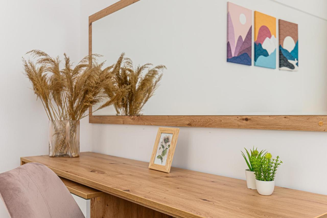 Isaran 2d4e Apartment